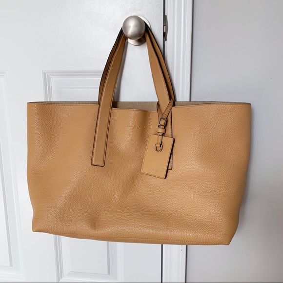Micheal Kors Mason Reversible Tote - Picture 1 of 8